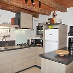 Prázdninový dům Atypique Au Bord De L'eau