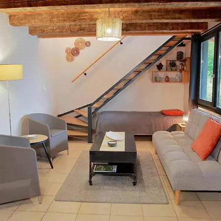 Ferienhaus Atypique Au Bord De L'eau Metairies-Saint-Quirin