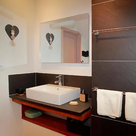Holiday home Waterfront With Pond Metairies-Saint-Quirin